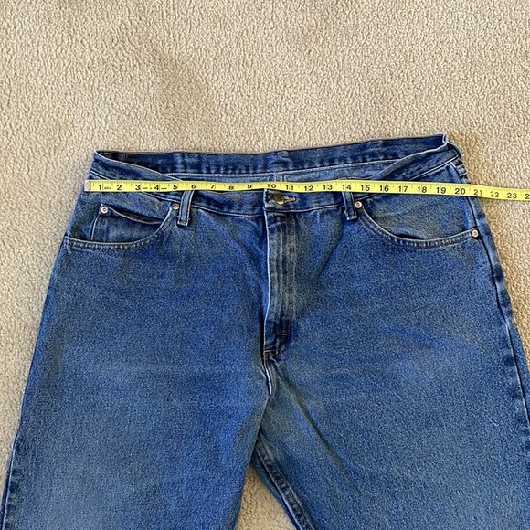 Vintage Relaxed Fit Wrangler Jeans - Picture 4 of 8